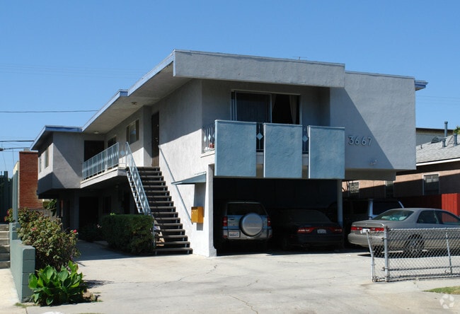 Primary Photo - 3667 Veteran Ave