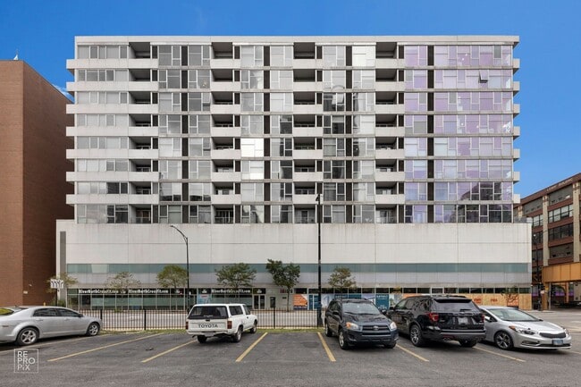 Primary Photo - Amazing Views, Tons of Light and Space, an...