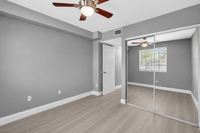 Building Photo - 2881 N Oakland Forest Dr
