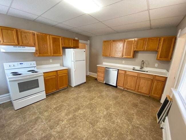 Building Photo - Hunter Ave 1438-1440 MLR