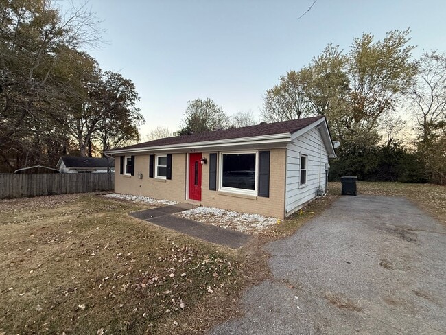 Building Photo - Cozy Calvert City Home