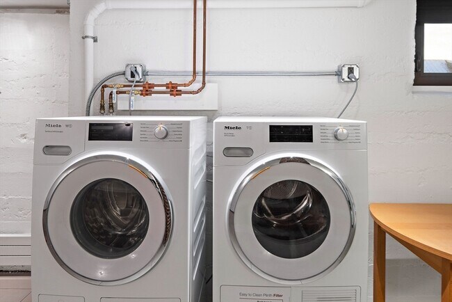 Building Photo - 78 Gilbert Rd