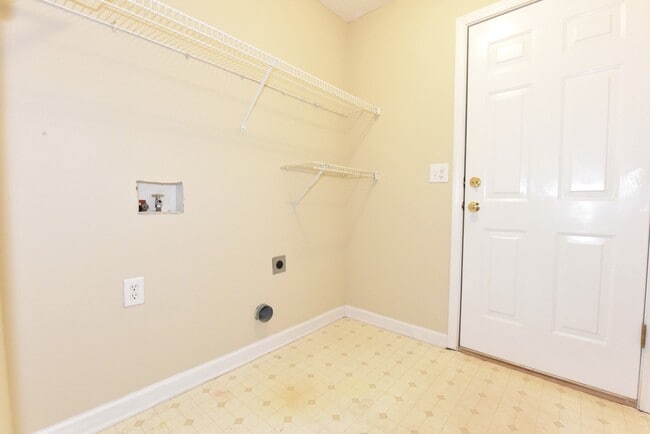Building Photo - 1754 Post Oak Ct