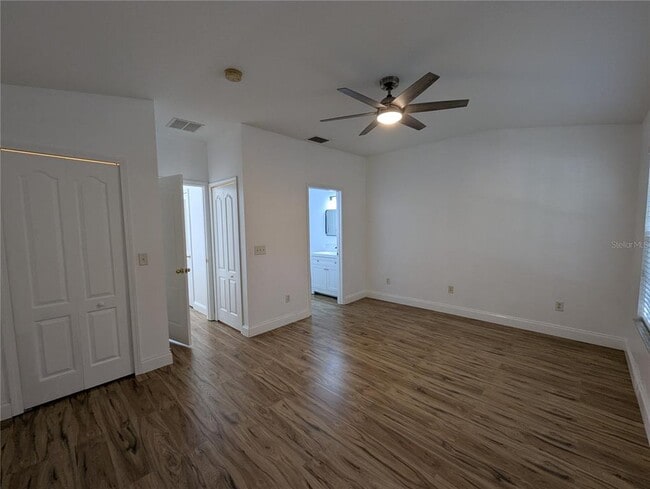 Building Photo - 15819 Fishhawk Falls Dr
