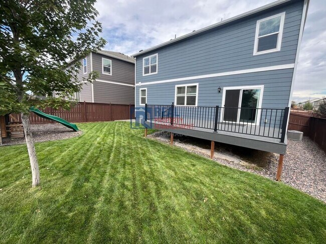 Building Photo - 2494 Wren Dr