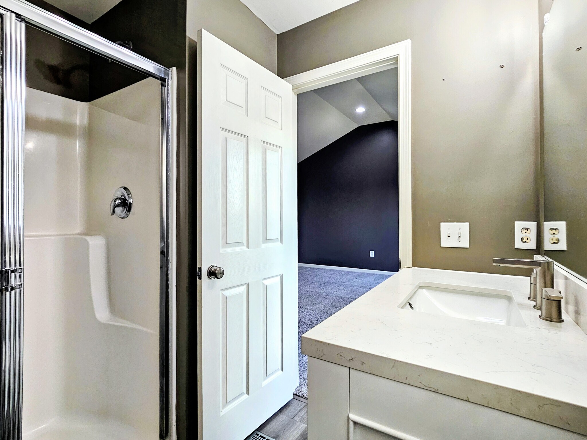 Building Photo - 117 Ironwood Ct