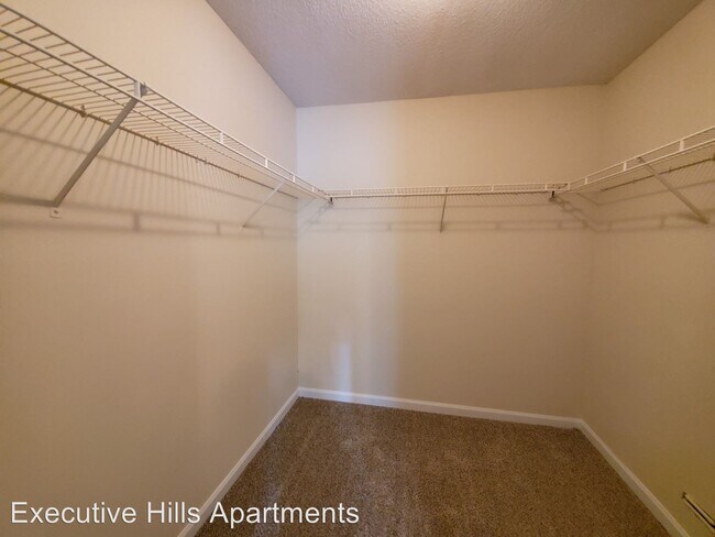 Building Photo - 1601 Sparkman Dr NW