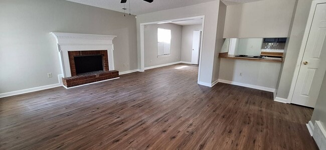 Building Photo - Remolded 3 bedroom 2 bathroom home for rent
