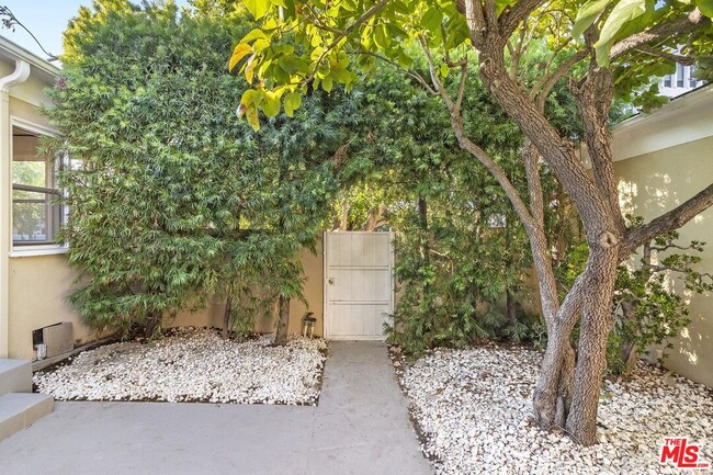 Building Photo - 6289 Commodore Sloat Dr