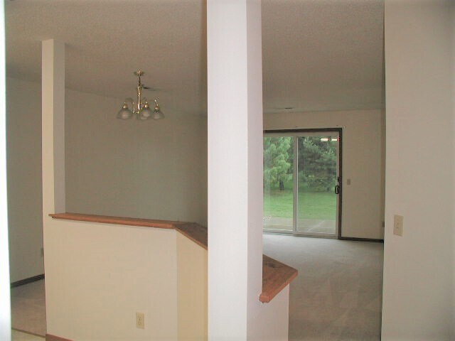 Building Photo - 855 Highview Dr