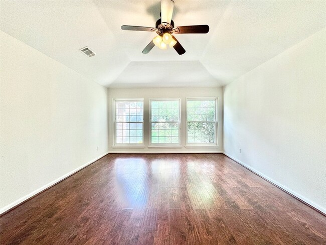 Building Photo - 7914 Oakington Dr