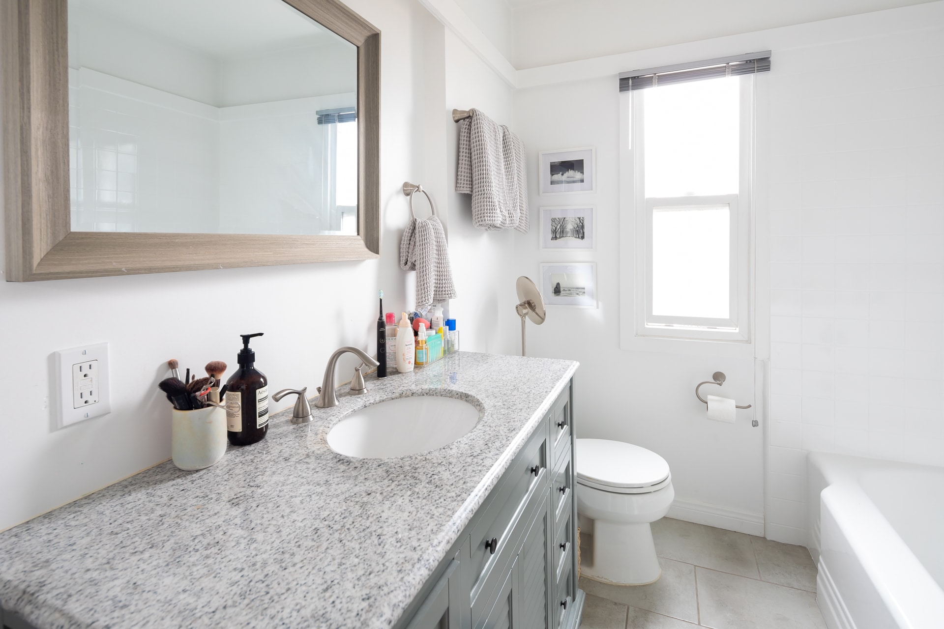 Bathroom - 2807 Highland Ave