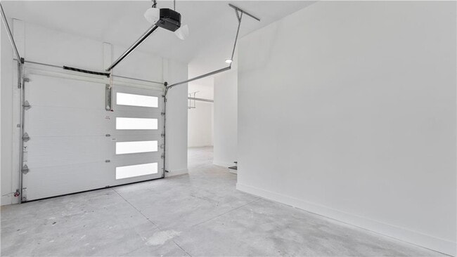 Building Photo - 208 Indian Hills Trail