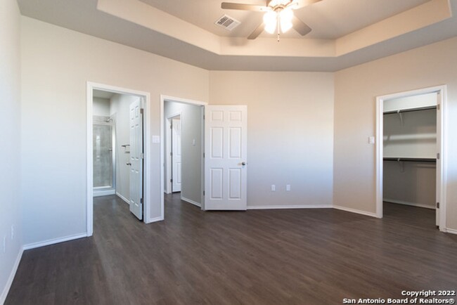 Building Photo - Luxury Duplex - Navarro ISD