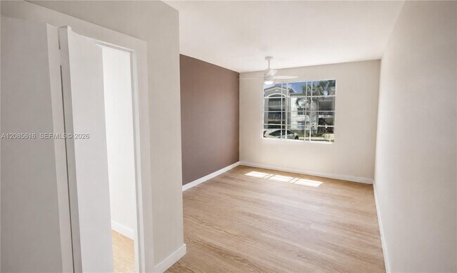 Building Photo - 6821 SW 44th St