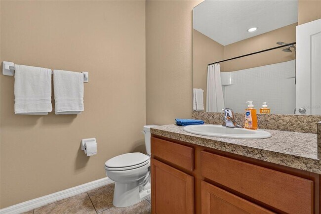 Building Photo - 817 Ashentree Dr
