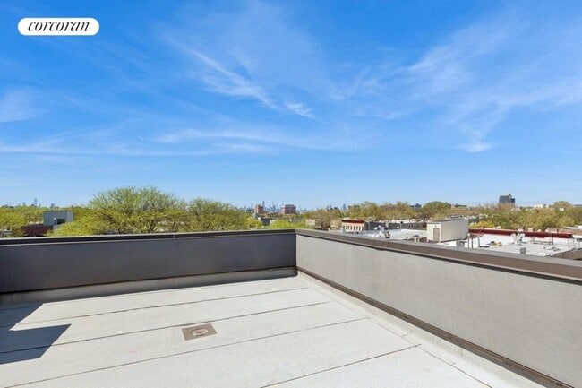 Building Photo - 1129 Halsey St