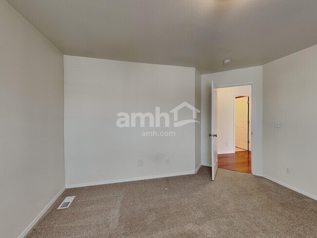 Building Photo - 11060 W Halstead Ct