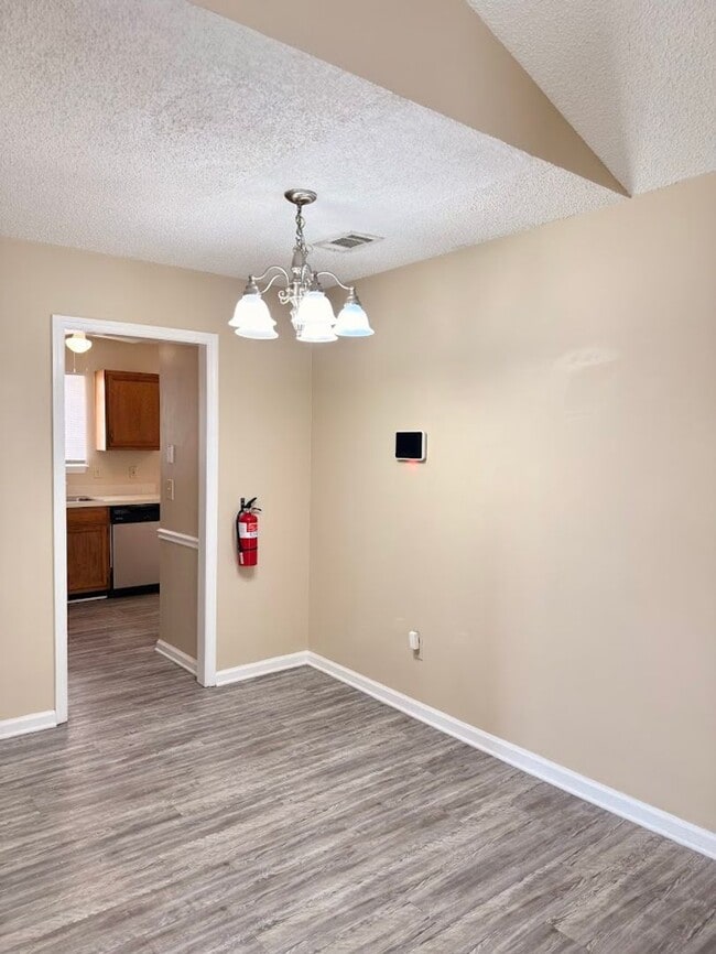 Building Photo - 114 Leeward Ct