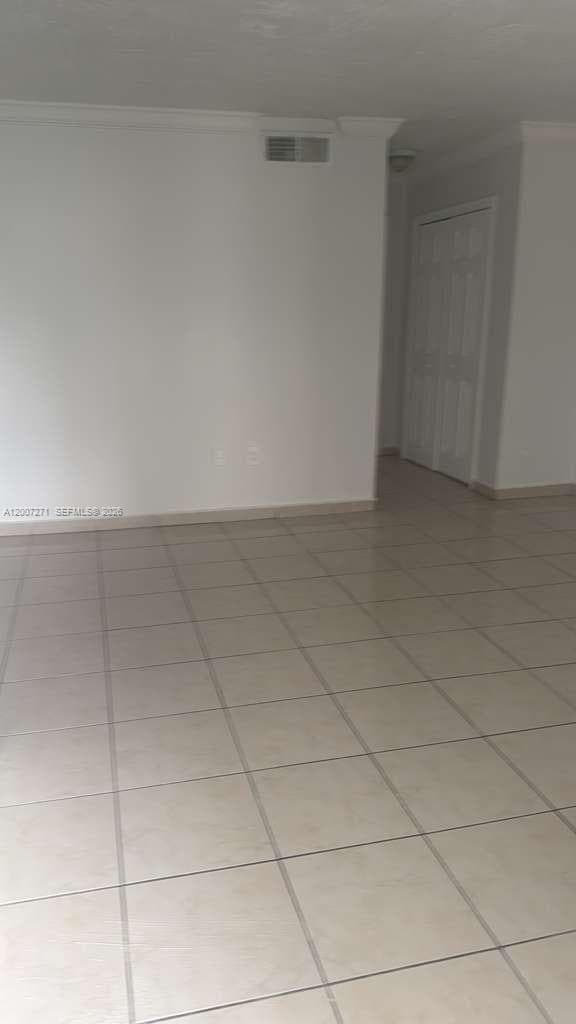 Building Photo - 1655 W 44th Pl