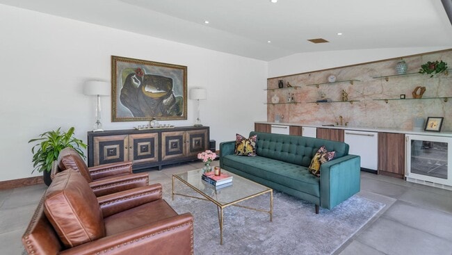 Building Photo - 5812 N 44th Pl