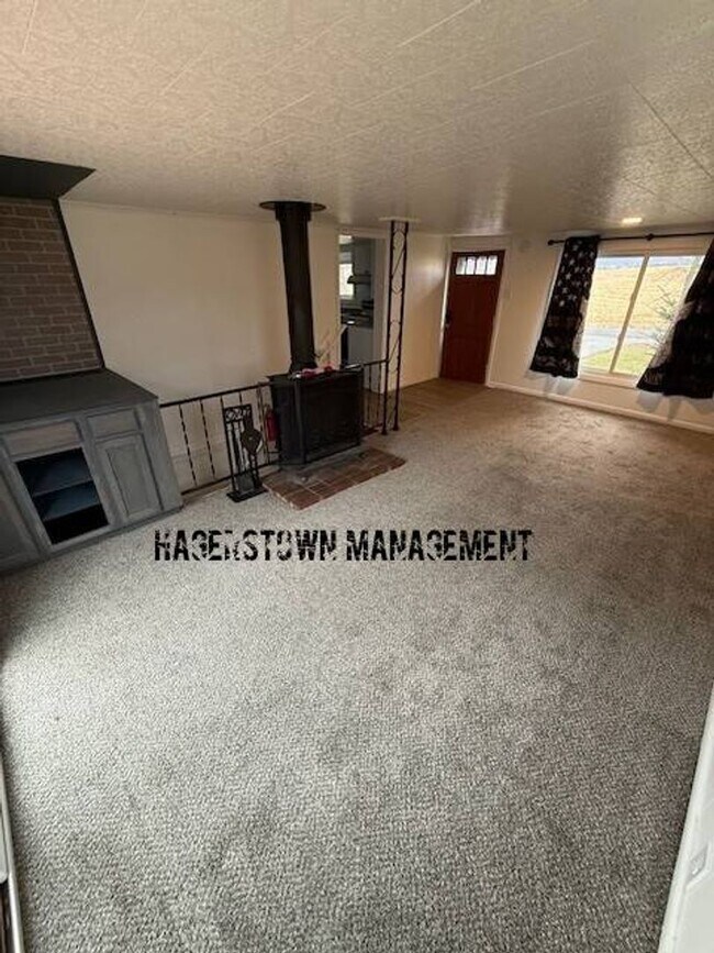 Building Photo - Charming Single Level Home in Smithsburg