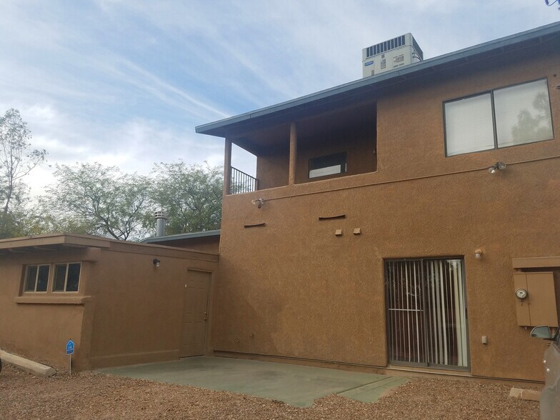 Front of House - 1144 E Edison St