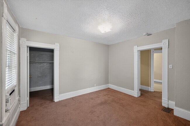 Building Photo - 2136 Lafayette St
