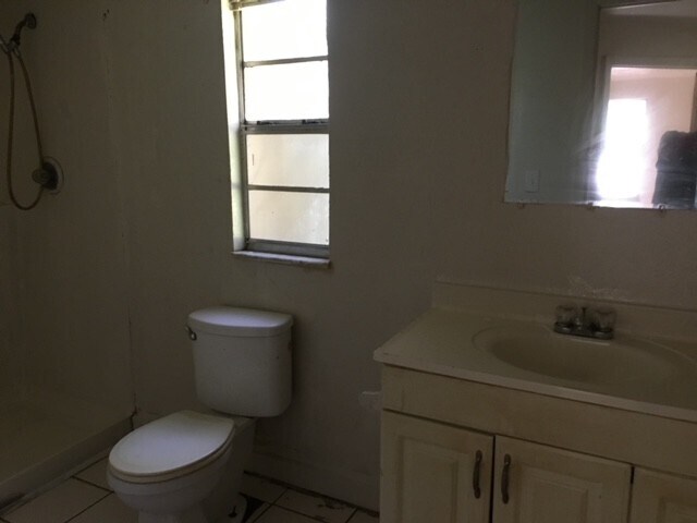 Building Photo - 731 23rd St