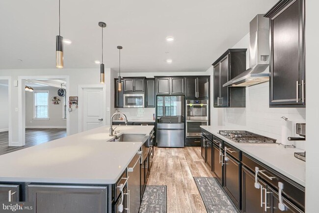 Building Photo - 7123 Starmount Ct
