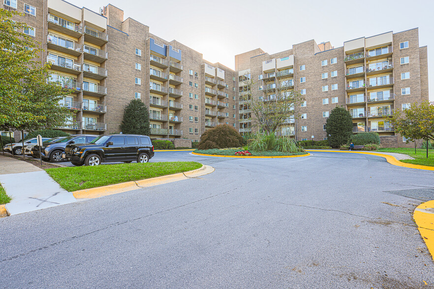 Building Photo - Walker House Apartments