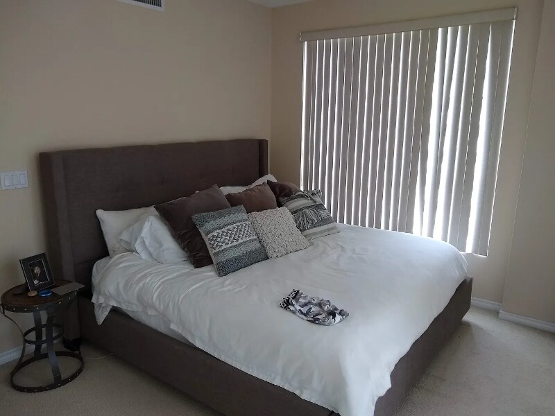 Building Photo - 1240 India St