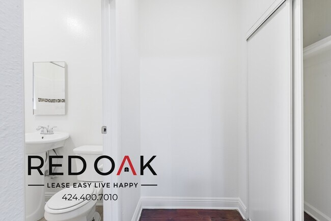 Building Photo - 326 Normandie Ave