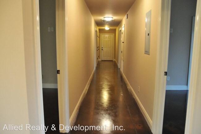 Building Photo - 5 br, 5 bath Apartment - 497 Wesley Place A-B
