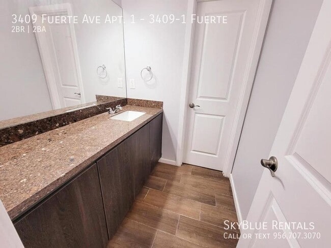 Building Photo - 3409 Fuerte Ave