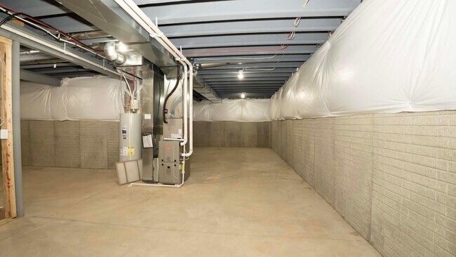 Building Photo - 1717 Longhill Dr