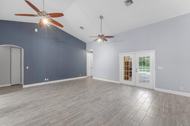 Building Photo - 11224 Tangerine Blvd