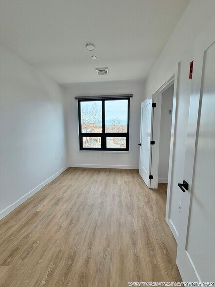 Building Photo - 199 Gardner St