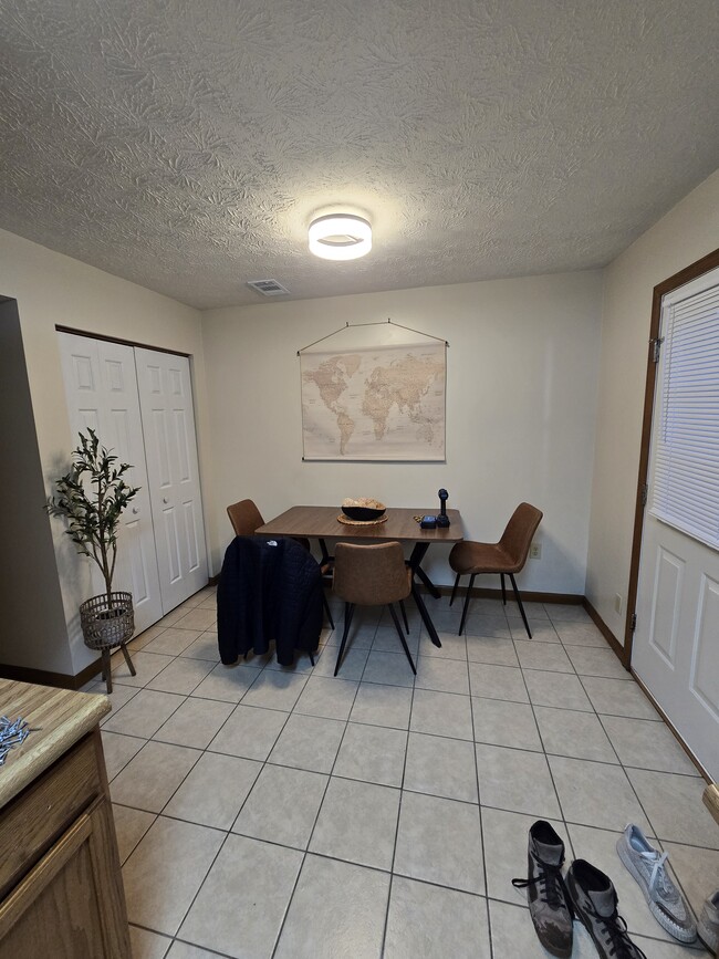Building Photo - 302 Timothy Way