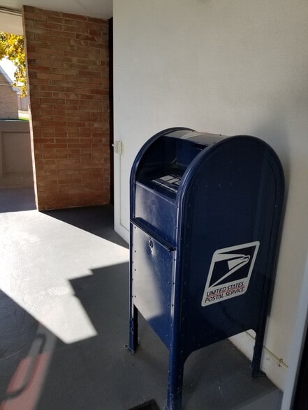 MAIL BOX ON 1ST FLOOR - 2331 E Market St