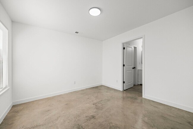 Building Photo - New Rental Opportunity in Memphis!