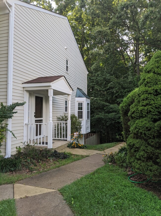 Building Photo - 13533 Ambassador Dr