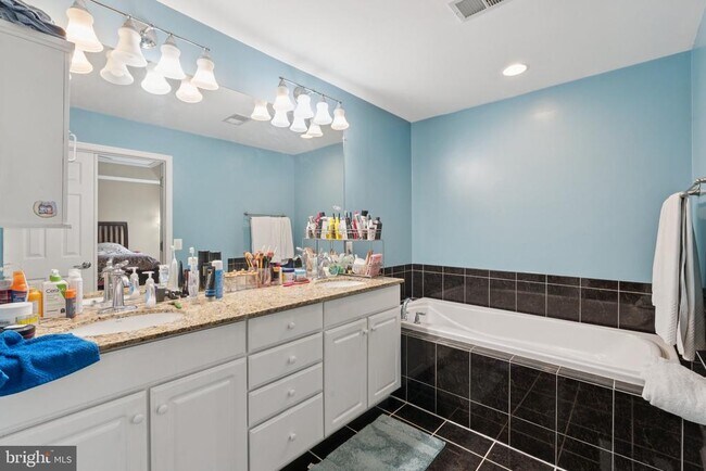 Building Photo - 42832 Bittner Square