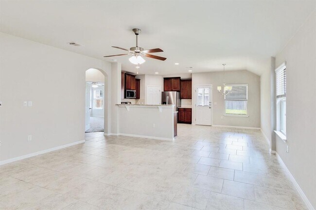 Building Photo - 145 Pine Island Ln