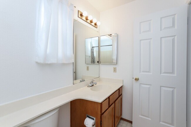 Building Photo - 2BR/2.5BA Pet-Friendly Townhome with Loft, Pool & 2-Car Garage | Foster City | YouTube Tour