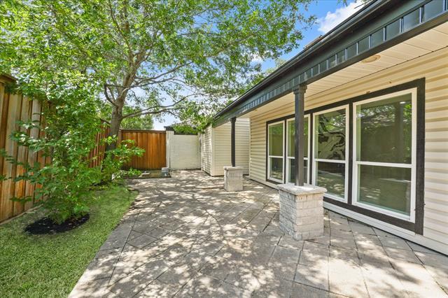 Building Photo - 7103 Blythdale Dr