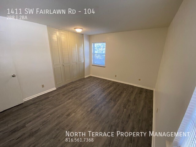 Building Photo - Renovated 2BR in Southwest Topeka