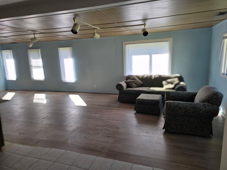 Building Photo - 15306 Gougar Rd