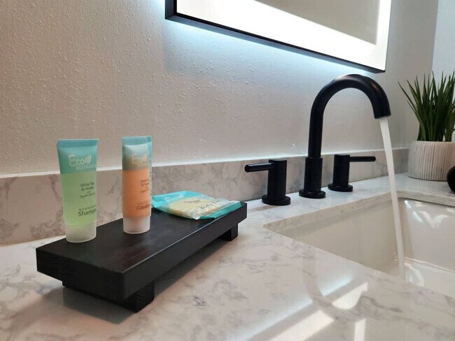 Building Photo - 31178 Park Ridge Dr