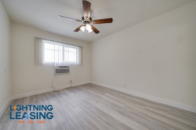 Building Photo - 6738-6733 Independence Ave